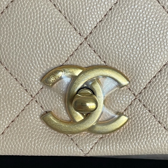 ‼️SOLD‼️Chanel 20A Fashion Therapy Medium Flap - Picture 13 of 13